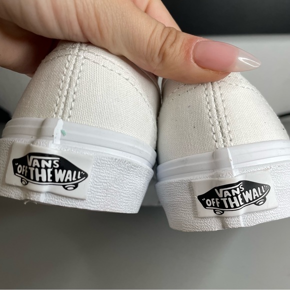 Vans - Picture 5 of 7